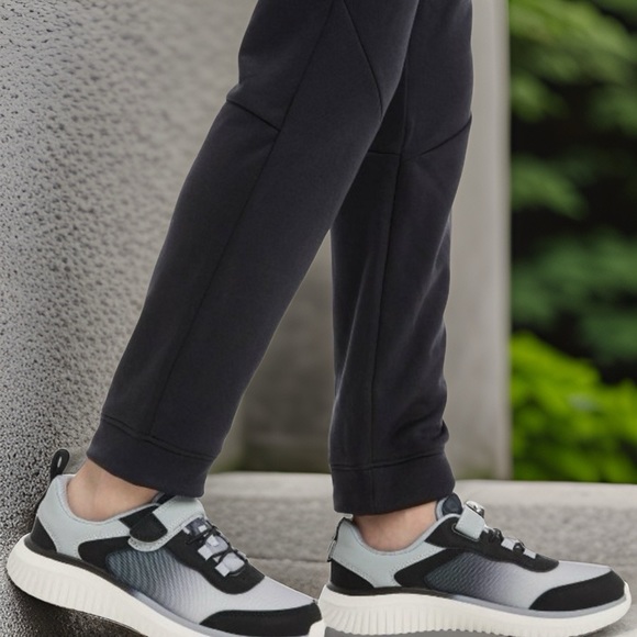 Boys' Fleece Utility Tech Joggers Sz XS (4-5) - Picture 4 of 11